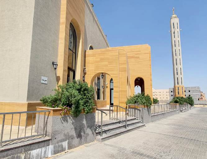 مسجد ليلًا